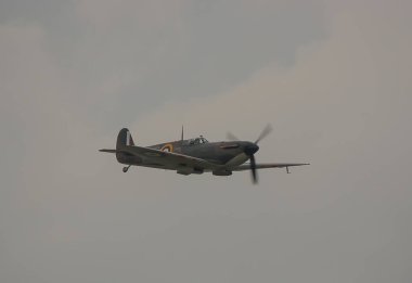 Supermarine Spitfire Mk IIa P7350 EB-G, 1940 yılında Britanya Savaşı 'na katılan en eski uçan Spitfire' dır.