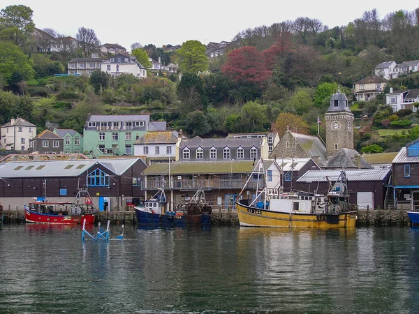 Lodě Řece Malém Pobřežním Městečku Looe Cornwallu Velká Británie — Stock fotografie