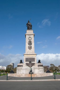 İngiltere, Devon 'da Plymouth Hoe' ya bakan Sör Francis Drake 'in heykeli.