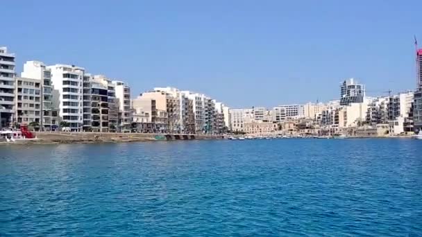 Κόλπος Του Αγίου Ιουλιανού Στο Νησί Της Μάλτας Στη Μεσόγειο — Αρχείο Βίντεο