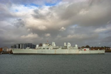 Tip 82 destroyer HMS Bristol (D23) Portsmouth, İngiltere