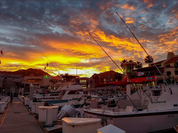 Een Brandende Zonsondergang Boven Jachthaven Cabo San Lucas Mexico — Stockfoto