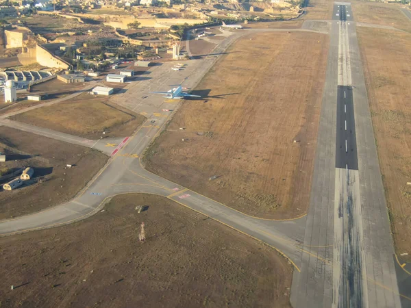 Maltas Internationella Flygplats Platsen För Den Tidigare Militärbasen Raf Luqa — Stockfoto