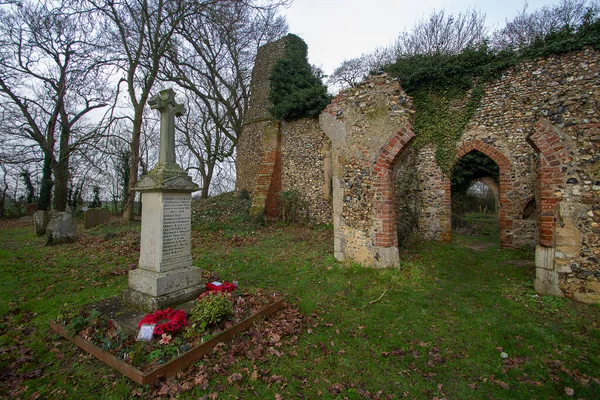 Ruins 13Th Century Mary Church Tivetshall Norfolk — Stock Photo, Image