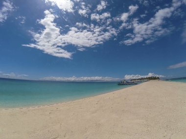 Filipinler 'de Leyte yakınlarındaki Cennet Kalanggaman Adası