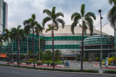 Manila, Filipinler 'deki Araneta Kolezyumu, 1975 yılında Muhammed Ali ve Joe Frazier arasında oynanan ünlü boks karşılaşmasının mekanıydı.