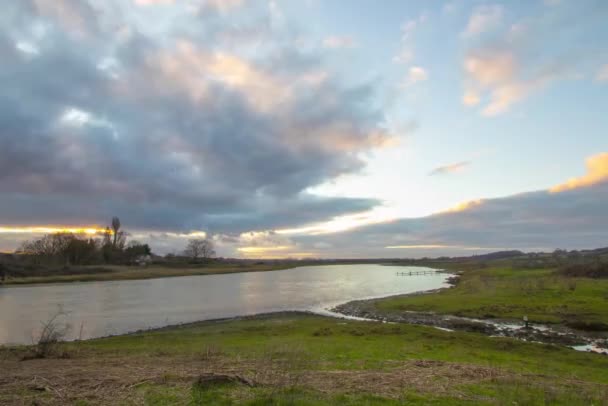 Čas Zapadajícího Slunce Mraky Nad Řekou Stour Manningtree Essex Velká — Stock video