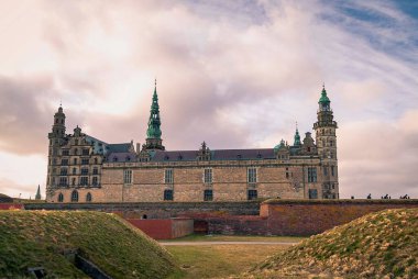 Danimarka Helsingor 'daki Kronborg Kalesi William Shakespeare' in Hamlet adlı oyununda Elsinore olarak ölümsüzleştirildi.