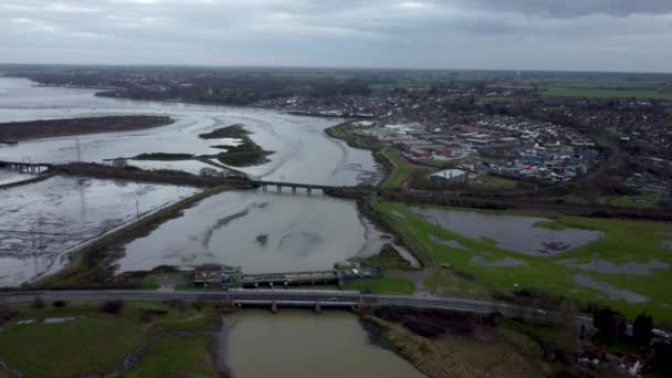 Drone Beelden Van Rivier Stour Die Grens Markeert Tussen Graafschappen — Stockvideo