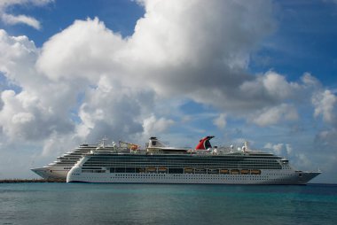 Yolcu gemisi Meksika 'daki Cozumel Adası' na yanaştı.