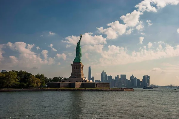 Άγαλμα Της Ελευθερίας Στο Νησί Της Ελευθερίας Στη Νέα Υόρκη — Φωτογραφία Αρχείου