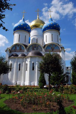St. Sergius Trinity Lavra Rus Ortodoks Kilisesi 'nin en önemli manastırı ve ruhani merkezidir.