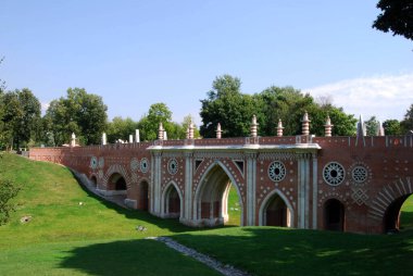 Moskova, Rusya 'daki Tsaritsyno Park' taki Gotik Köprü