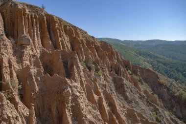 Stob Earth Piramitleri Bulgaristan 'daki Rila Dağlarının eteklerinde