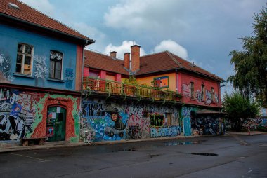 Slovenya 'nın Ljubljana kentindeki Metelkova özerk sosyal ve kültürel merkezi
