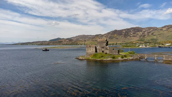 Starożytny Zamek Eilean Donan Widokiem Loch Duich Szkockich Wyżynach Wielka — Zdjęcie stockowe