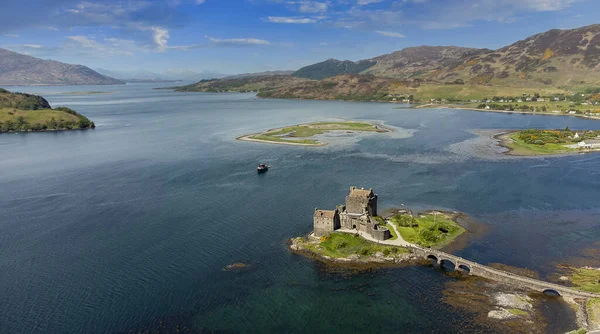 Het Oude Eilean Donan Castle Met Uitzicht Loch Duich Schotse — Stockfoto