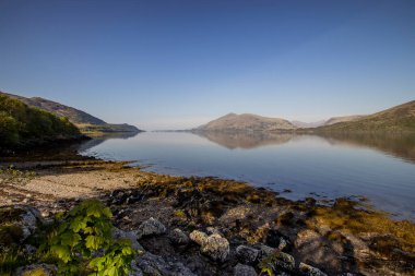 İngiltere, İskoçya 'daki Fort William yakınlarındaki Linnhe Gölü manzarası.