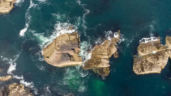 Des Vagues Brisent Sur Des Rochers Dans Nord Ouest Écosse — Photo