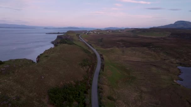 Drone Filmato Tramonto Mozzafiato Sull Isola Skye Nelle Highlands Scozzesi — Video Stock