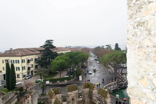 Sirmione Brescia Lombardije Scaliger Castle Een Grijze Koude Winterdag — Stockfoto