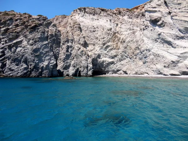 Kristallklart vatten i ön Paros, Grekland — Stockfoto