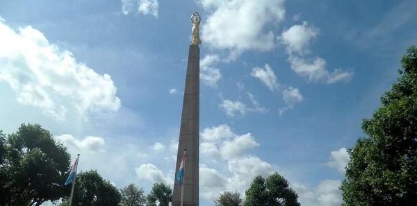 Monumento da Memória, Gelle Fra na cidade de Luxemburgo, Luxemburgo — Fotografia de Stock