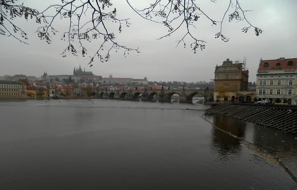 Rio Vltava, Praga, República Checa — Fotografia de Stock