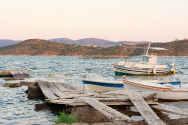 Dock yakınındaki gemiler