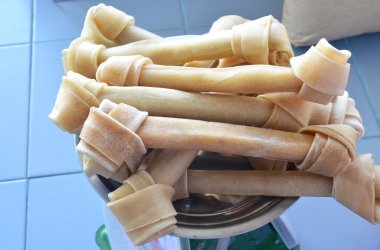 ölçek Satılık ağırlığında üzerinde köpek kemiği