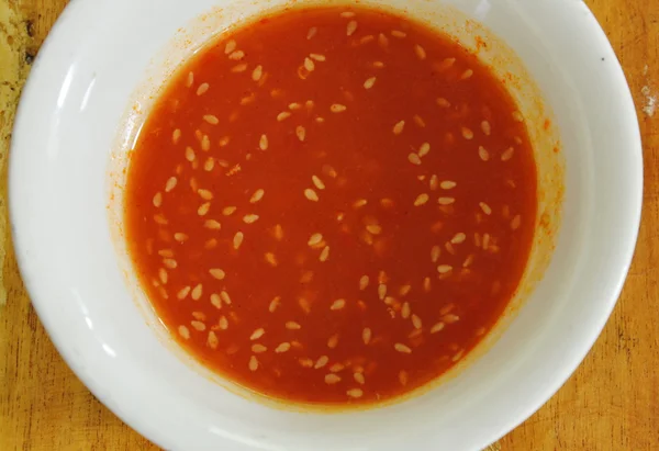 Sukiyaki sås med Sesam i cup — Stockfoto