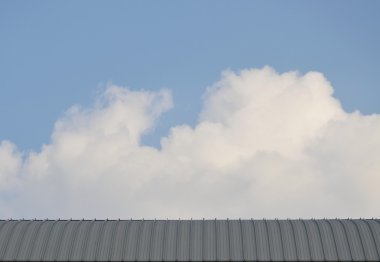 alüminyum çatı ve gökyüzü arka plan