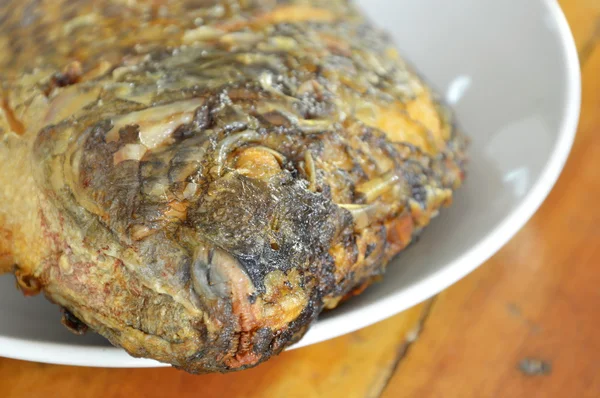 Pescado de mango frito en el plato —  Fotos de Stock