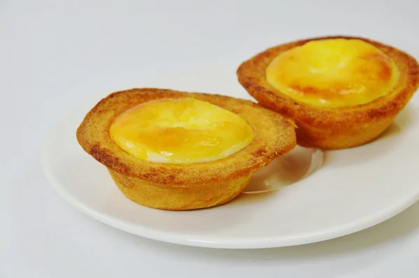Egg custard tart on dish — Stock Photo, Image