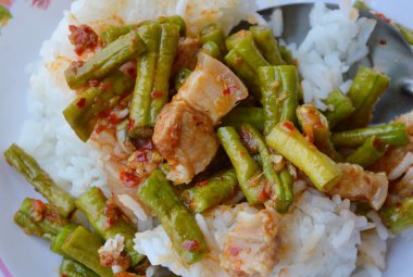 tavada kızartılmış köri yarda uzun fasulye domuzlu Tay kolay yemek ile