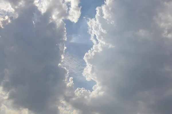 Moln och himmel bakgrund — Stockfoto