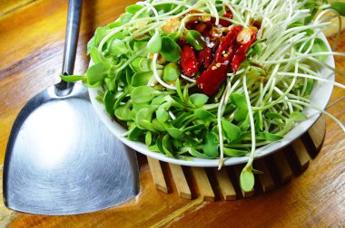 Ayçiçeği filiz ve demir flipper pişirmeye hazırlamak