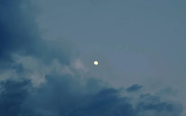 Pleine Lune Sur Ciel Lumineux Soirée — Photo