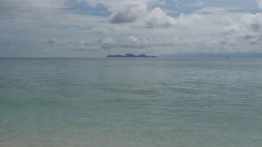 Tayland 'daki Lipe Adası' ndan denize doğan gün doğumu manzarası