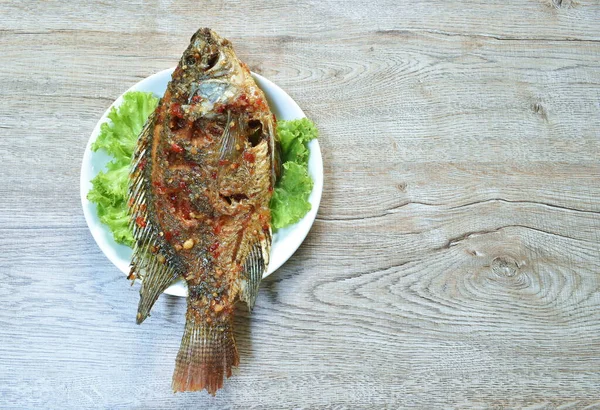 Pâte Frite Mangue Poisson Vinaigrette Sauce Épicée Douce Sur Assiette — Photo