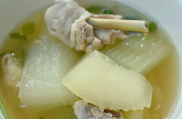 Melão Inverno Fervido Com Sopa Perna Frango Tigela — Fotografia de Stock