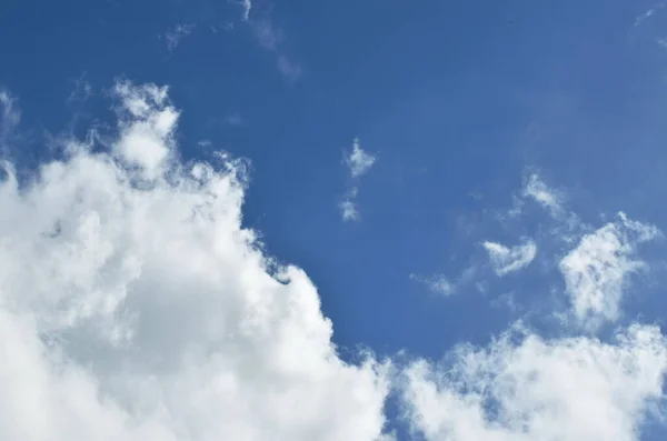 Ландшафт Облаков Плавающих Небу Солнечный День Фон Текстура — стоковое фото