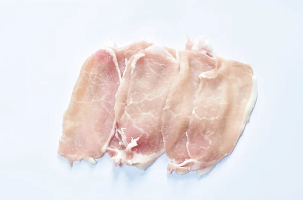 Rauwe Varkenshaas Slice Ingrediënt Voedsel Witte Achtergrond — Stockfoto