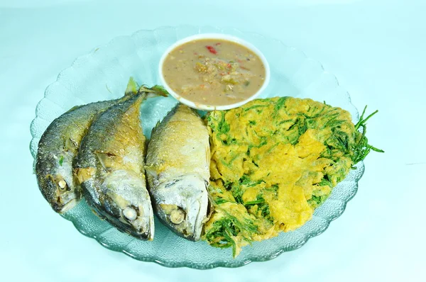 Fried mackerels and fried egg with shrimp paste sauce — Stock Photo, Image