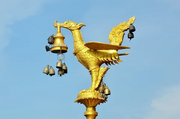 Lámpara de cisne dorado — Foto de Stock