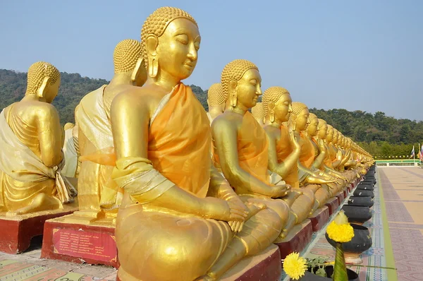 Dia de Buda da lua cheia do terceiro mês lunar monumento — Fotografia de Stock