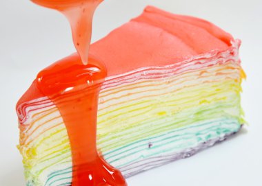 çilek daldırma ile katman krep pasta