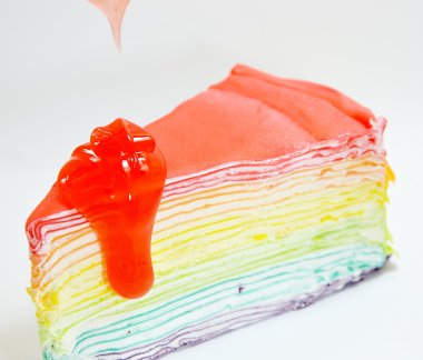 çilek daldırma ile katman krep pasta