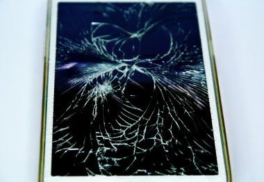 kırık dokunmatik ekran cep telefonu