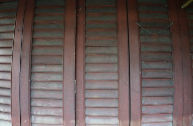 Tay tarzında pencerede